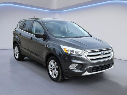 Used 2017 Ford Escape SE AWD/4WD image 9