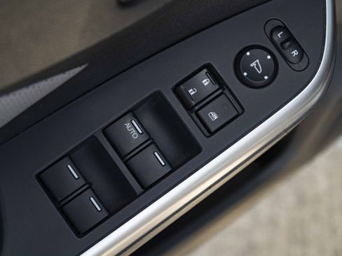 Used 2015 Honda CR-V Touring image 37