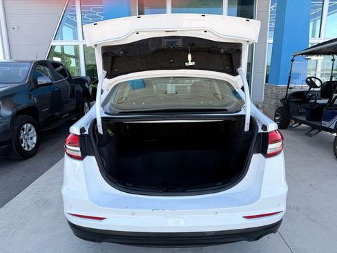 Used 2019 Ford Fusion SE image 38