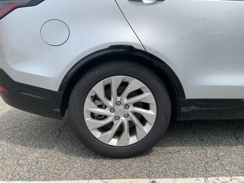 Certified 2023 Land Rover Discovery S R-Dynamic image 10