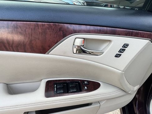 Used 2012 Toyota Avalon Limited FWD image 15