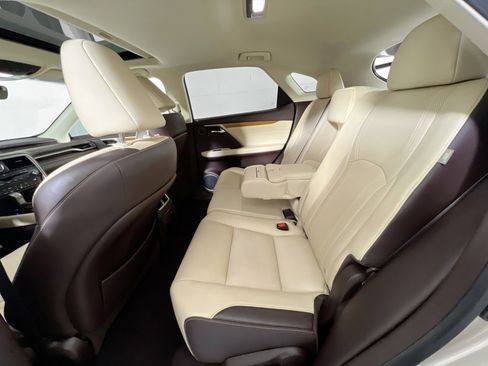 Used 2018 Lexus RX 450h AWD image 25