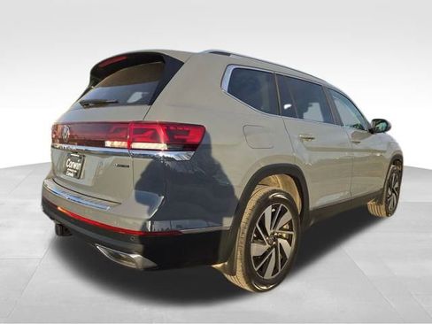 Used 2025 Volkswagen Atlas SEL image 12