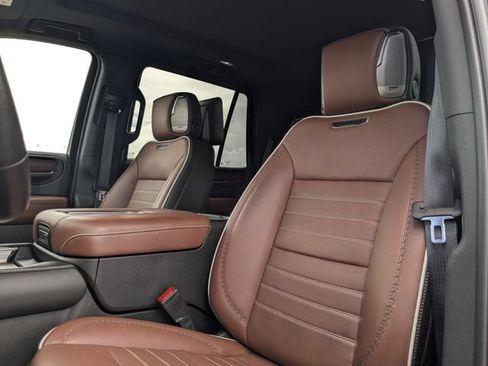 Used 2023 GMC Yukon Denali Ultimate w/ LPO, Floor Liner Package AWD/4WD image 22
