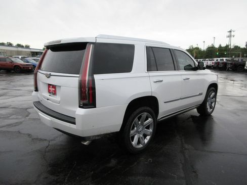 Used 2019 Cadillac Escalade Premium Luxury AWD/4WD image 6