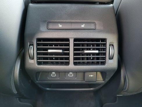 Used 2025 Land Rover Discovery Sport Dynamic SE image 14