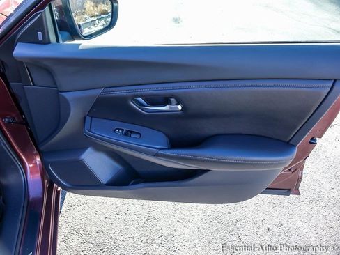 Used 2022 Nissan Sentra SV image 23