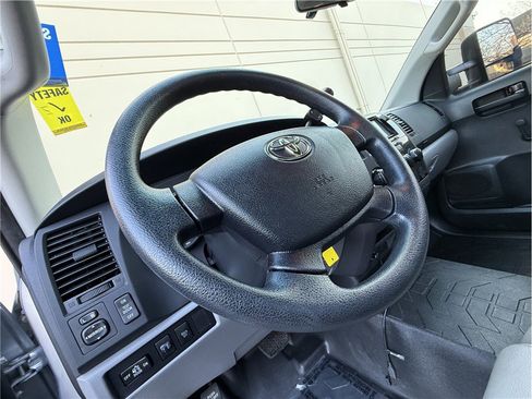 Used 2010 Toyota Tundra 2WD Regular Cab Long Bed image 11