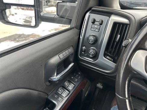 Used 2019 GMC Sierra 3500 SLT w/ Duramax Plus Package image 13