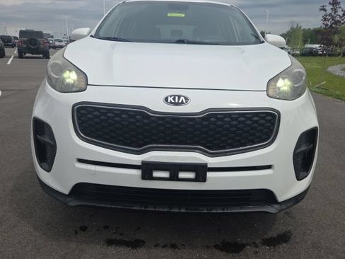 Used 2017 Kia Sportage LX FWD image 3