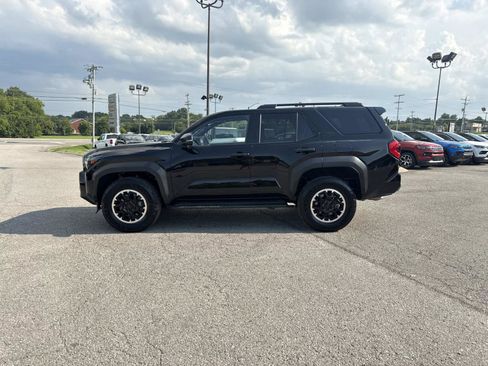 Used 2025 Toyota 4Runner TRD Off-Road Premium AWD/4WD image 8