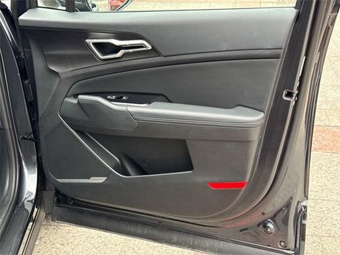 Used 2025 Kia Sportage EX w/ Premium Package image 8