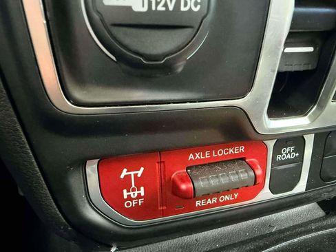 Used 2025 Jeep Wrangler Unlimited Sport AWD/4WD image 24