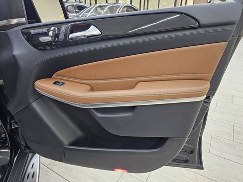 Used 2018 Mercedes-Benz GLS 550 4MATIC image 42