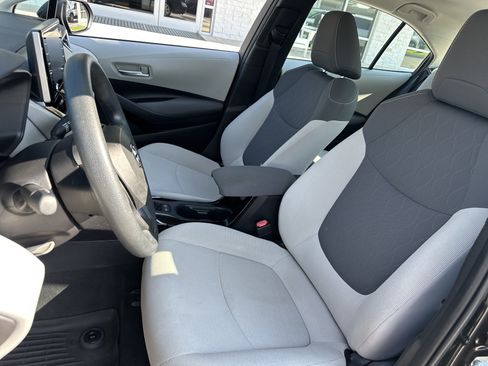 Used 2021 Toyota Corolla LE FWD image 11