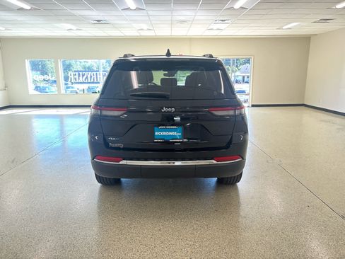 Used 2022 Jeep Grand Cherokee Limited 4xe image 8