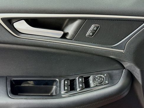 Used 2018 Ford Edge SEL w/ Equipment Group 201A image 18