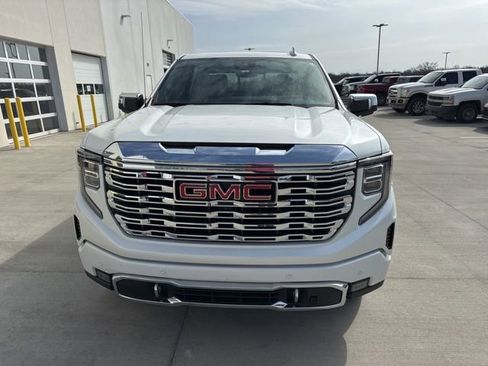 Used 2024 GMC Sierra 1500 Denali w/ Denali Reserve Package image 8