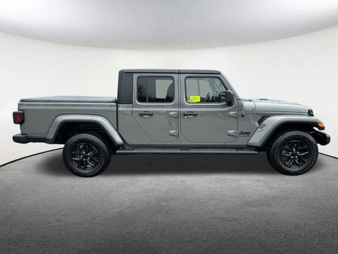 Used 2022 Jeep Gladiator Sport image 36