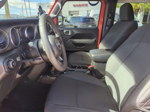 Used 2023 Jeep Wrangler Sport S image 16