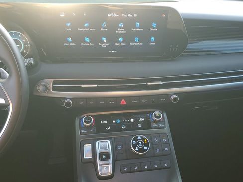 Used 2025 Hyundai Palisade Calligraphy image 30