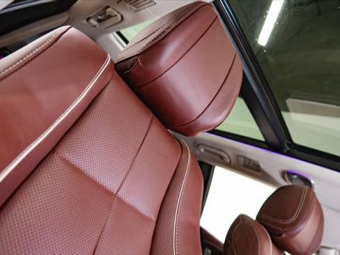 Used 2023 Mercedes-Benz Maybach GLS 600 4MATIC image 38