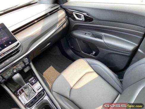 New 2025 Jeep Compass Limited w/ Sun & Sound Group image 17