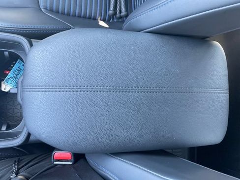 Used 2023 Toyota RAV4 XSE AWD/4WD image 17