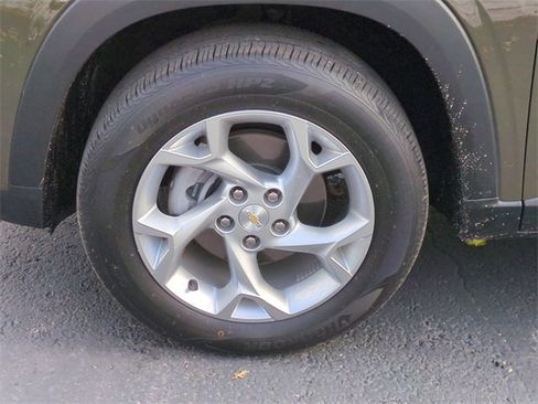 Certified 2024 Chevrolet Trax LS w/ LS Convenience Package image 30