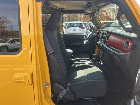 Used 2021 Jeep Wrangler Unlimited Rubicon w/ Steel Bumper Group image 13