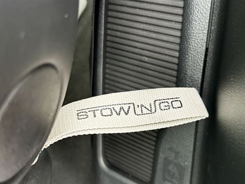 New 2026 Chrysler Pacifica Limited image 8