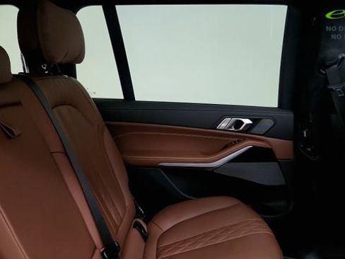 Used 2026 BMW X7 M60i AWD/4WD image 41