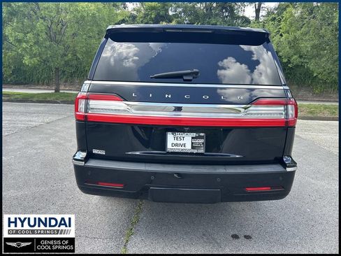 Used 2021 Lincoln Navigator L Reserve AWD/4WD image 6