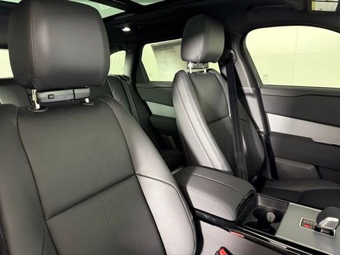 Certified 2025 Land Rover Range Rover Velar S image 32
