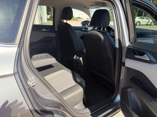 Certified 2024 Volkswagen Taos SE AWD/4WD image 12