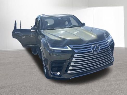 Used 2025 Lexus LX 700h Ultra Luxury AWD/4WD image 4