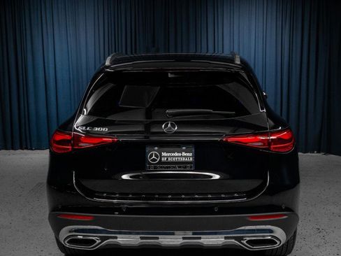 Certified 2026 Mercedes-Benz GLC 300 image 8
