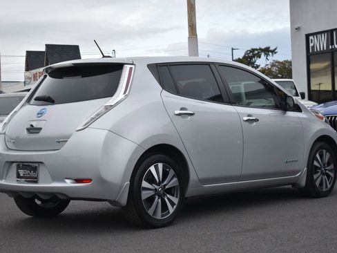 Used 2017 Nissan Leaf SL w/ Premium Package image 7