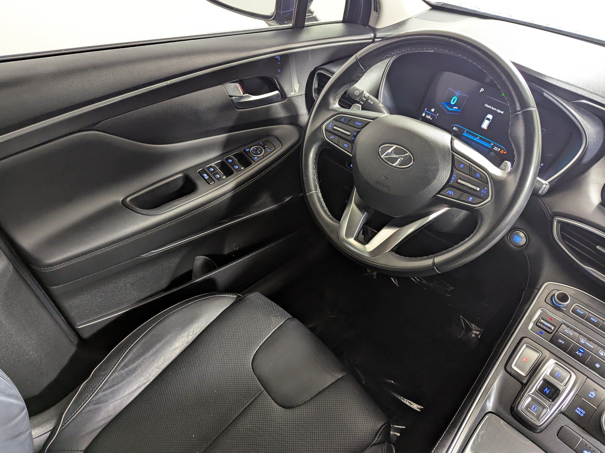 Used 2022 Hyundai Santa Fe SEL w/ Convenience + Premium Package FWD image 9