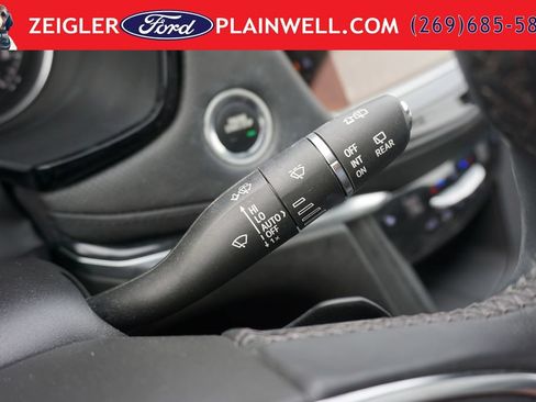 Used 2024 Cadillac XT5 Premium Luxury AWD/4WD image 28