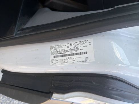 Used 2019 Ford Transit 250 148 Medium Roof RWD image 8