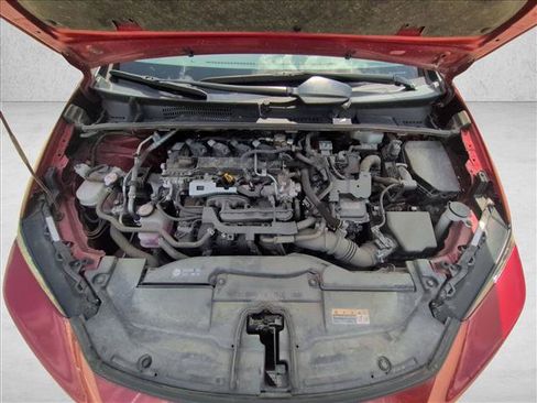 Used 2024 Toyota Prius XLE FWD image 19