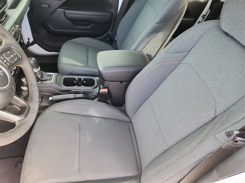 New 2024 Jeep Gladiator Sport image 9