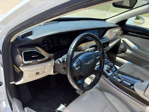 Used 2017 Genesis G90 3.3T Premium RWD image 18