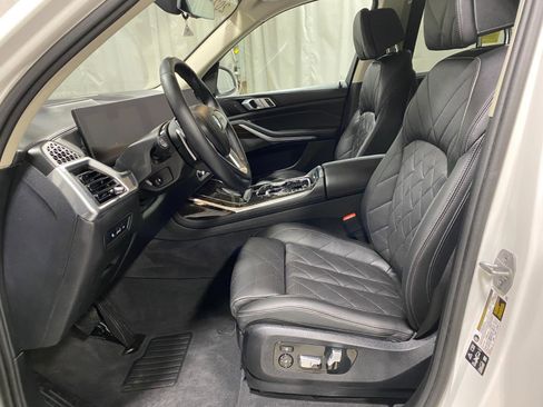 Used 2024 BMW X7 xDrive40i w/ Premium Package image 20