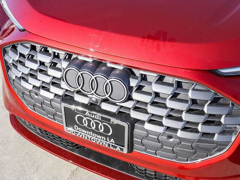 Used 2025 Audi Q5 Premium w/ Convenience Package AWD/4WD image 8