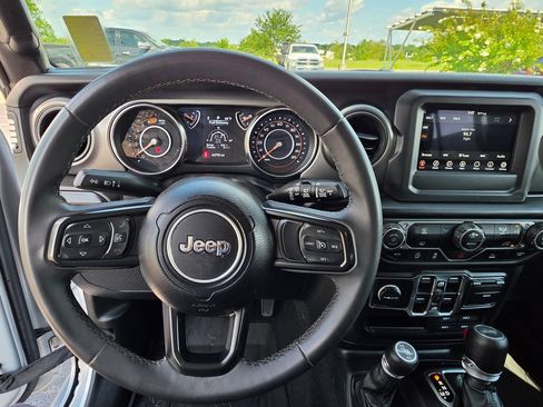 Used 2023 Jeep Wrangler Unlimited Sport AWD/4WD image 15