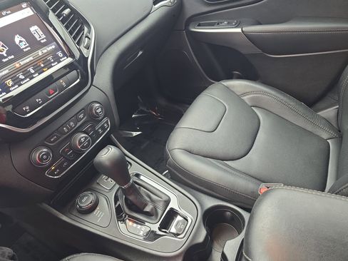 Used 2021 Jeep Cherokee Limited w/ Elite Package image 24