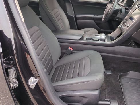 Used 2020 Ford Fusion SE FWD image 22