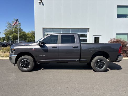 Used 2025 RAM 3500 Laramie AWD/4WD image 2